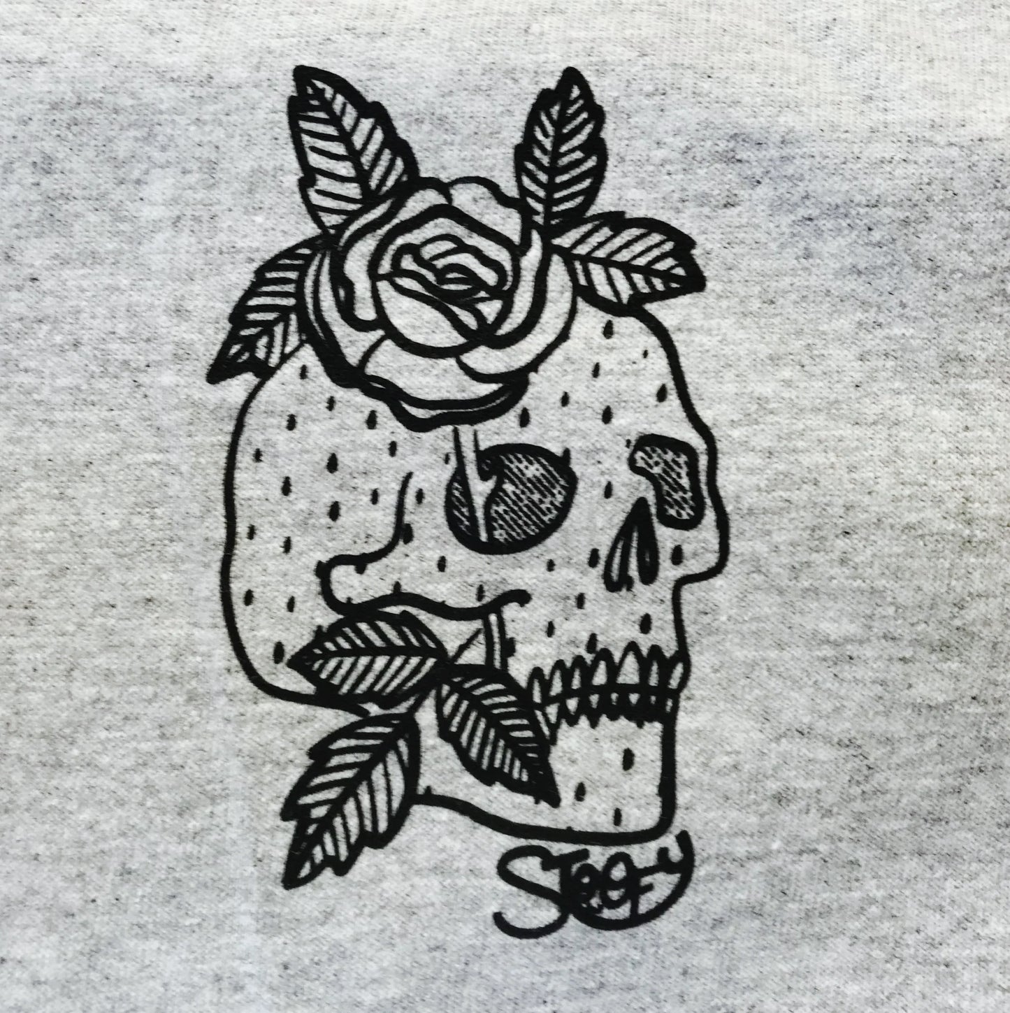 “Strawberry Skull” T-shirt - STOOFY