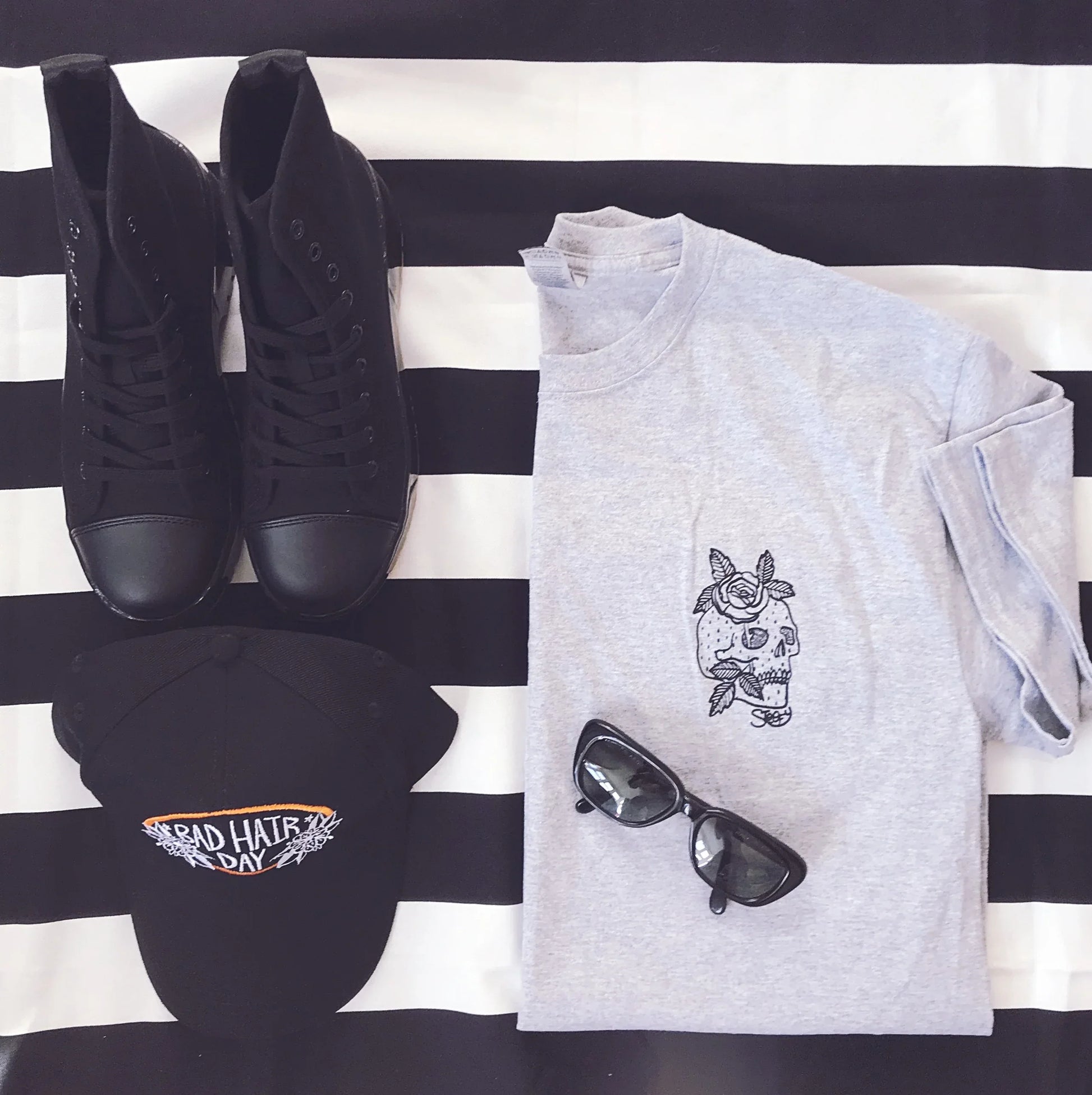 “Strawberry Skull” T-shirt - STOOFY